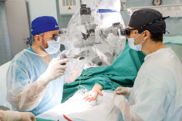 Комплексное лечение травм и заболеваний кисти