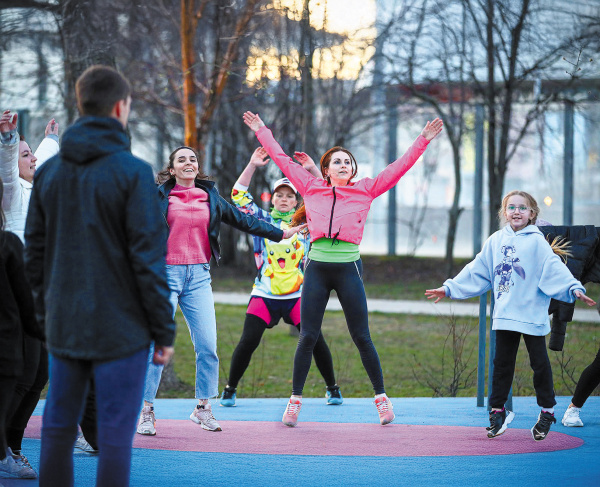 Социальные технологии приобщения людей  к здоровому образу  жизни 