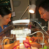 Новый подход к выхаживанию и лечению недоношенных детей в клиниках Москвы