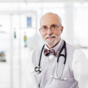 Как лояльность медицинских сотрудников влияет на качество оказываемой ими помощи