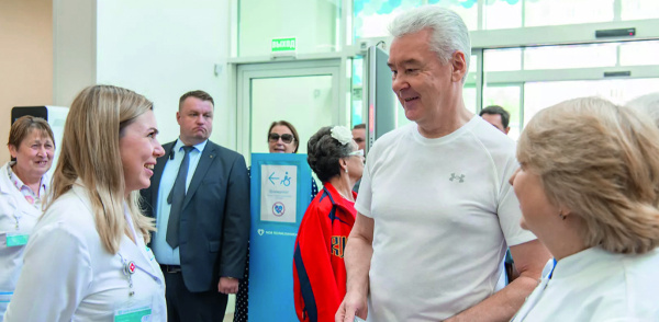 Поликлиники открывают двери