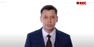 «Топ-10 несерьезных вопросов»: детский невролог Алексей Крапивкин