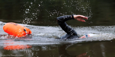 Реципиентка донорского сердца заняла первое место среди полупрофессиональных пловцов