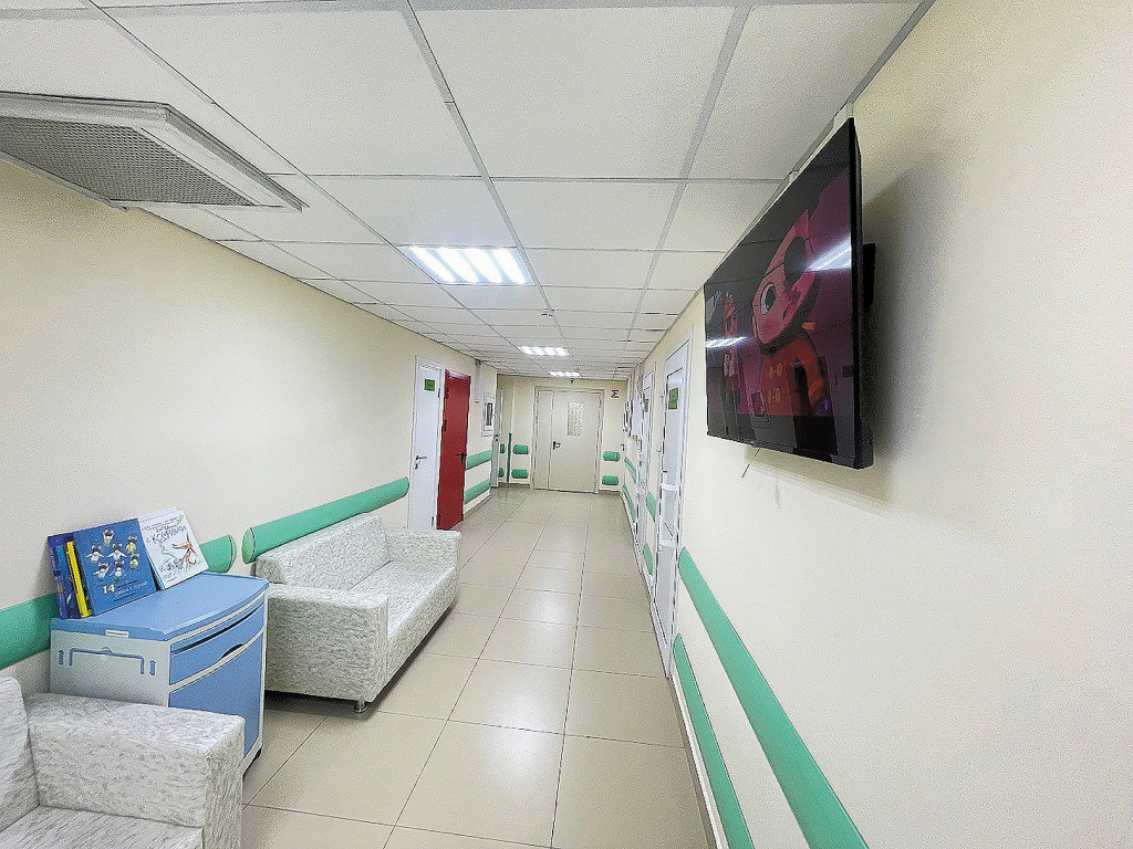 4_холл эндоскопического центра.jpg